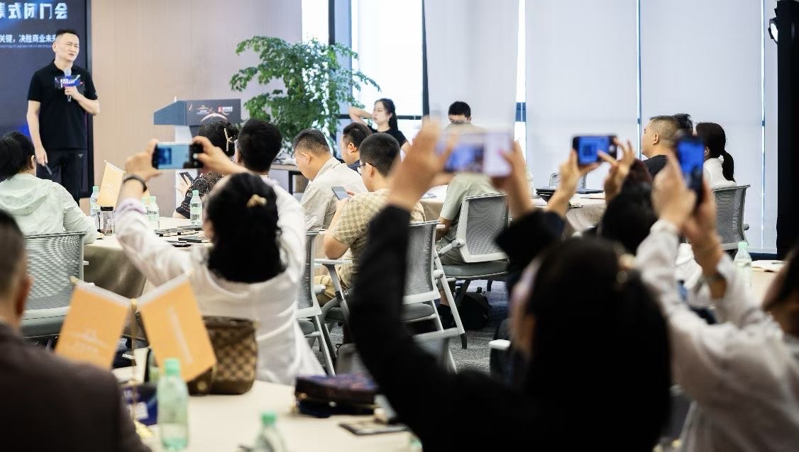 AJENDLESS与某知名高校达成战略合作，共同研究AI技术